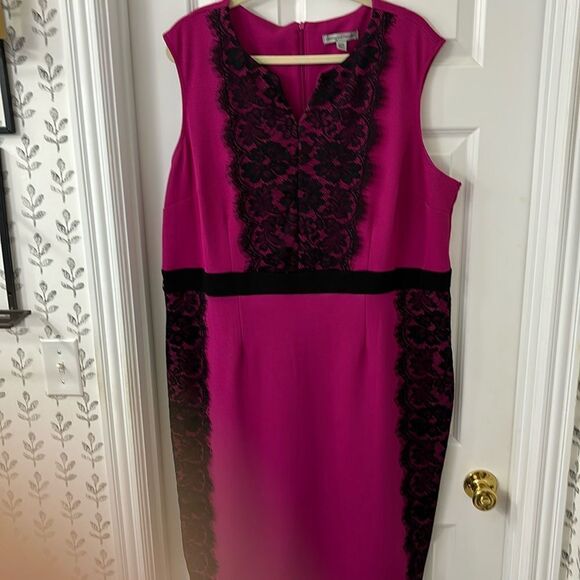 Danny and Nicole size 20 W sleeveless fuchsia with black lace dress - Picture 1 of 9